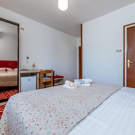 Rooms Sale Marija Башка Екстер'єр фото